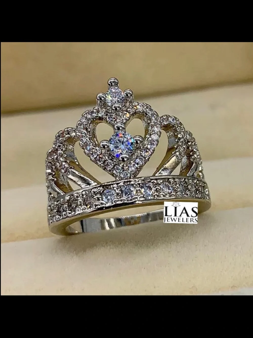 New 18k white gold engagement ring crown